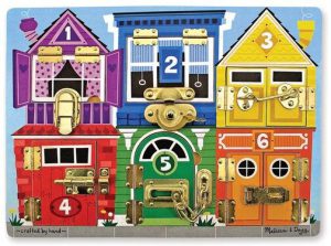 לוח מנעולים מעץ Melissa and Doug